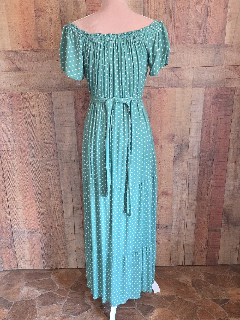 Clearence - Green Polka Dot Off-Shoulder Dress - Picture 3 of 12